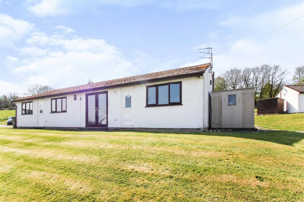 Lakeside Cottages, Moelfre, Abergele, Conwy, LL22 2 bed semidetached