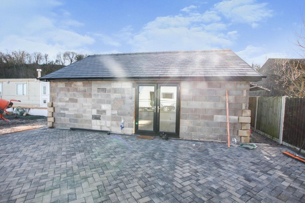 Tan Lan, Ffynnongroyw, Flintshire, CH8 9UU 4 bed bungalow for sale £550,000