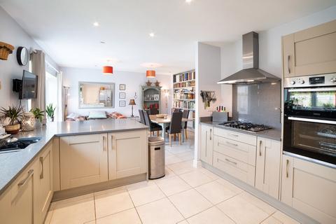 10 Cae Ddol, Abergele, LL22 8FP