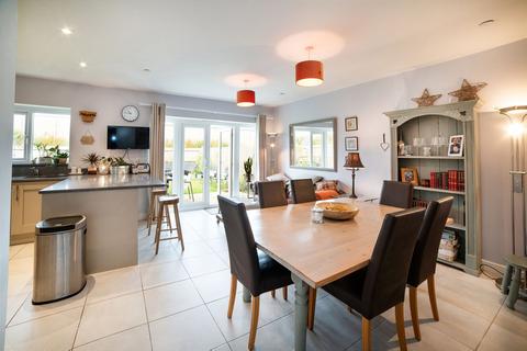 10 Cae Ddol, Abergele, LL22 8FP