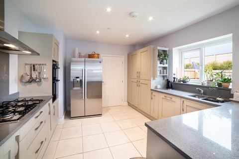 10 Cae Ddol, Abergele, LL22 8FP