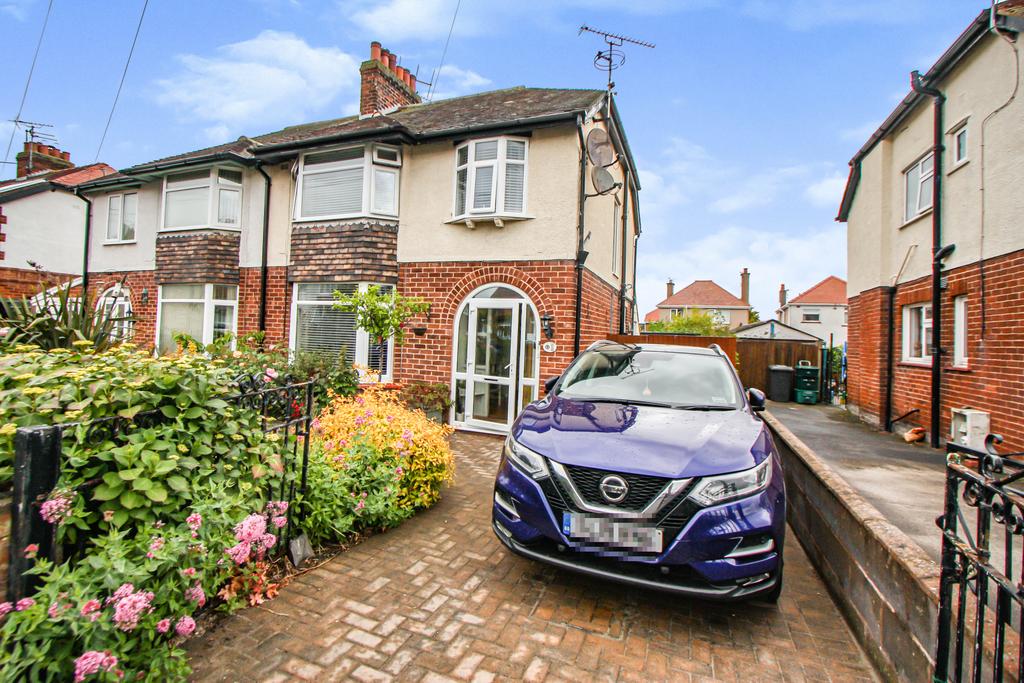 Clwyd Avenue, Abergele 4 bed semidetached house £255,000