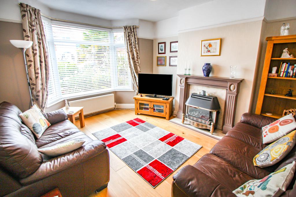 Clwyd Avenue, Abergele 4 bed semidetached house £255,000