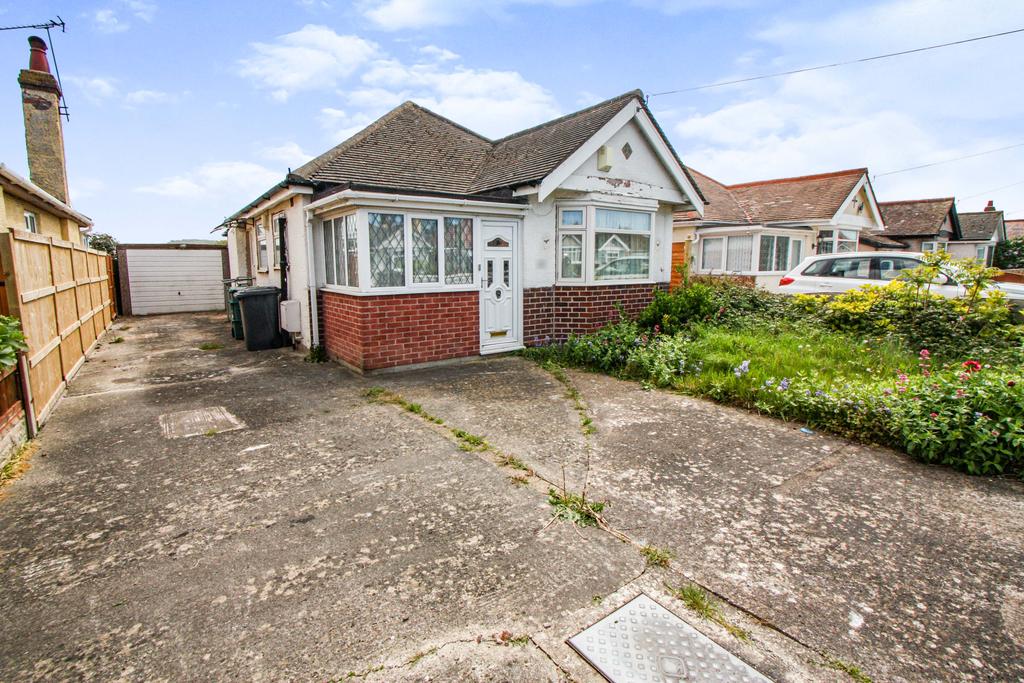 Sunray Avenue, Belgrano 2 bed bungalow £160,000