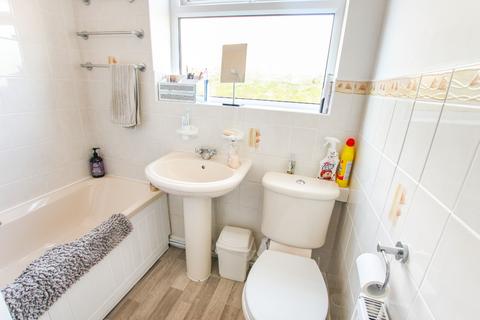 7 Bastion Close, Prestatyn, LL19 7LT