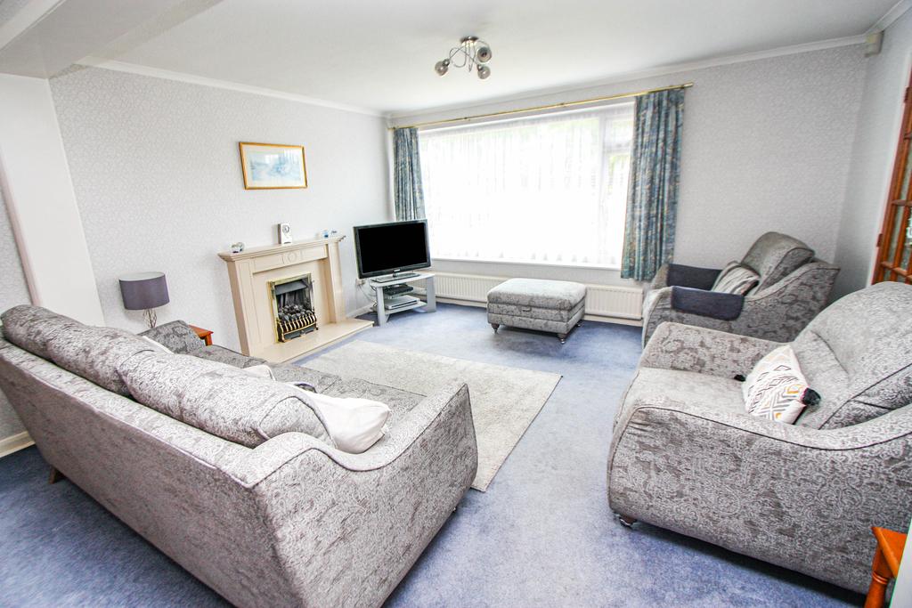 Sea Road, Abergele 4 bed detached house £365,000