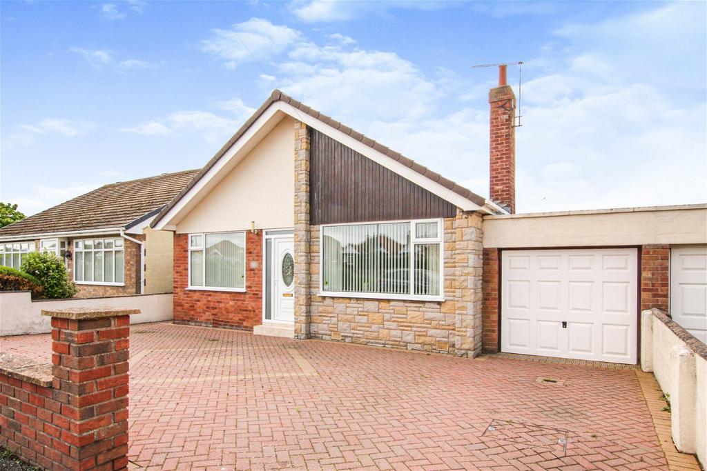 Victoria Road West, Prestatyn LL19 7DT 3 bed detached bungalow for sale