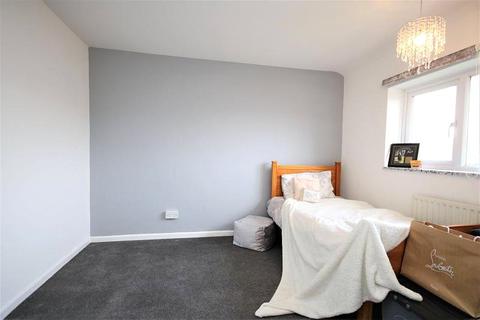 3 bedroom terraced house to rent - Nether Priors, Basildon, SS14