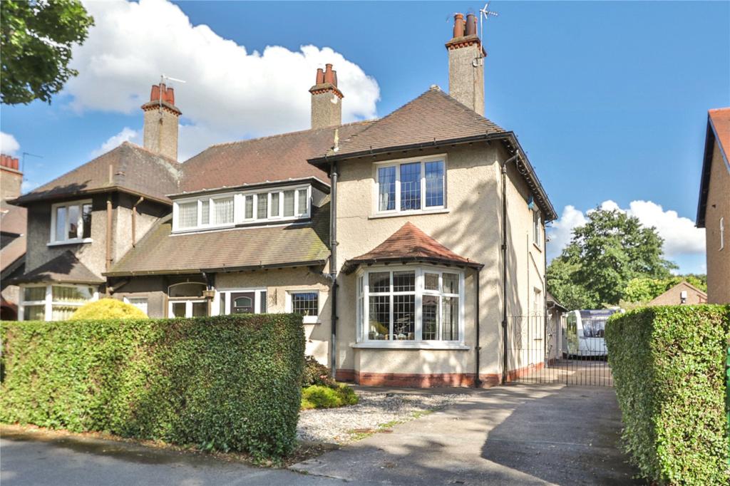 Maple Grove, Hull, HU8 3 bed semidetached house £350,000