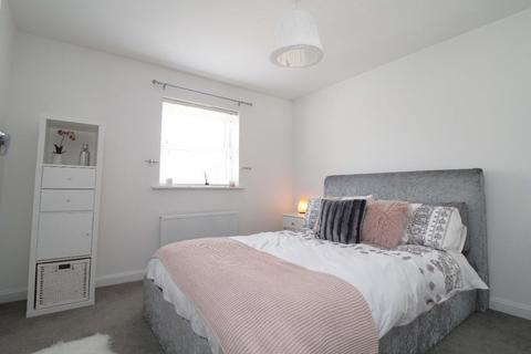 2 bedroom flat for sale - Saunders Field, Kempston, MK42