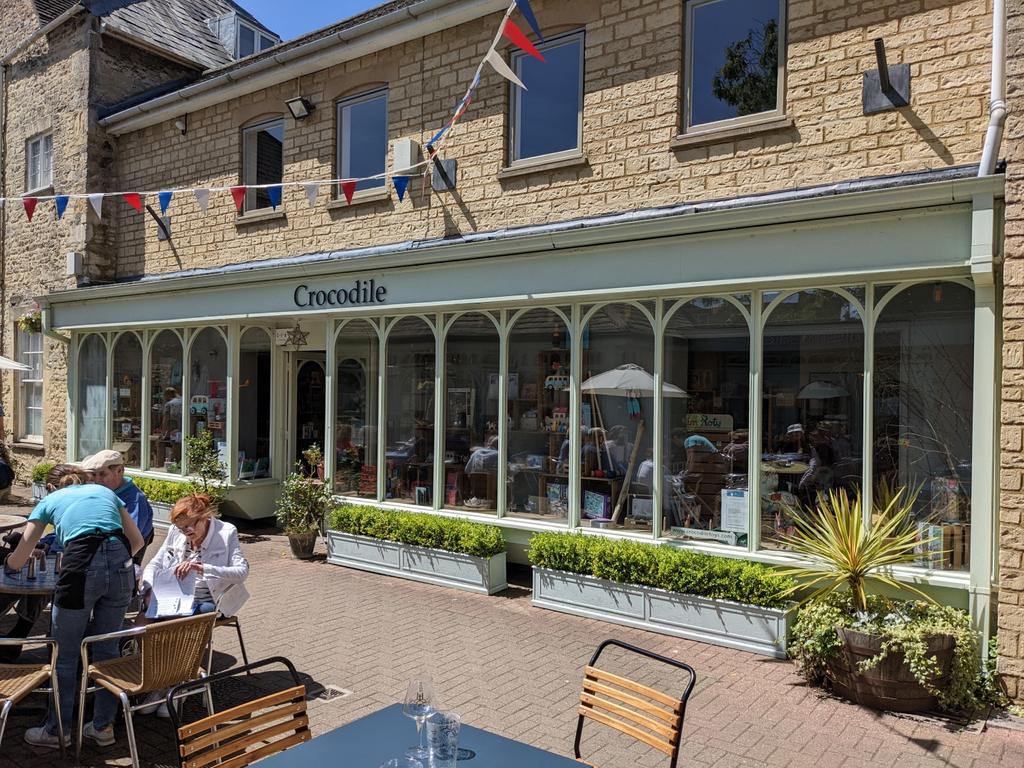 The Wool Market, CIRENCESTER Retail property (high street) £1,750 pcm (£404 pw)