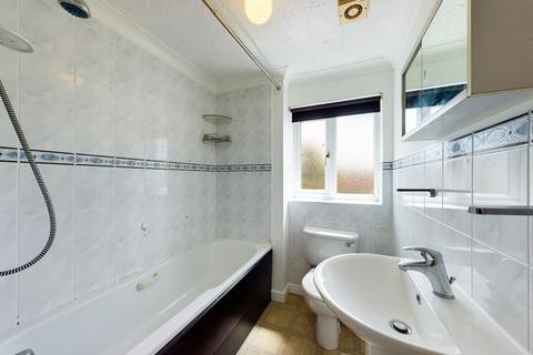 8 Hazel Road, Attleborough, NR17 1TB