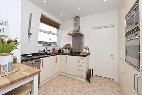 2 bedroom apartment to rent, Durham Terrace, Notting Hill, London, UK, W2