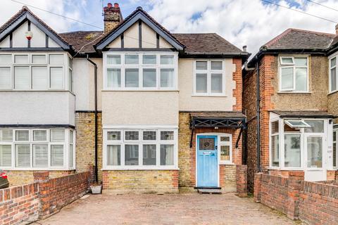 80 Hartham Road, Isleworth, TW7 5ET