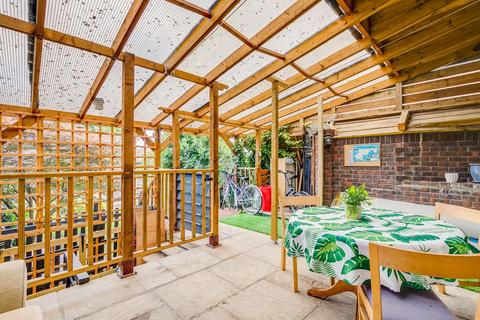 80 Hartham Road, Isleworth, TW7 5ET