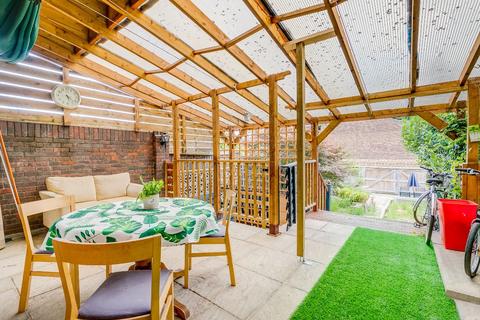 80 Hartham Road, Isleworth, TW7 5ET