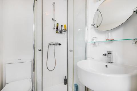 80 Hartham Road, Isleworth, TW7 5ET