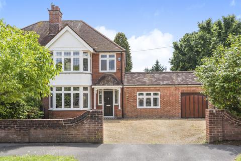 4 bedroom semi-detached house for sale - Velmore Road, Chandler's Ford, Hampshire, SO53