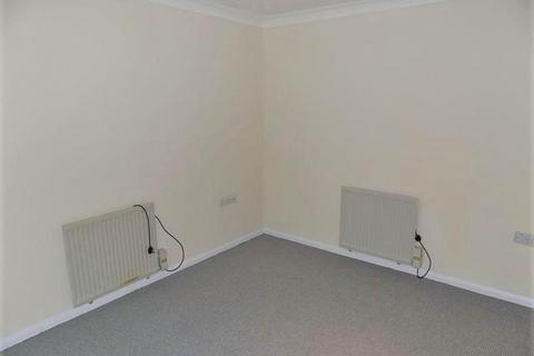 1 bedroom terraced house to rent, Caxton Court, King's Lynn, PE30