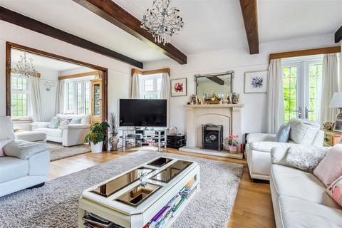 Gorse Place Harborough Gorse, West Chiltington, Pulborough, RH20 2RU