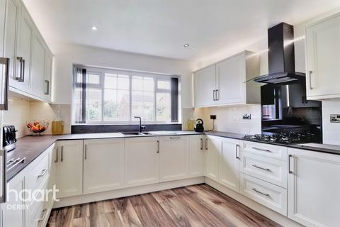 46 Hillside, Findern, Derby, DE65 6AW