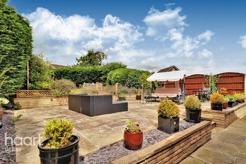 46 Hillside, Findern, Derby, DE65 6AW