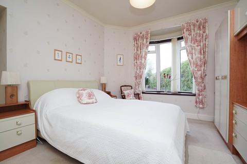 61 Seres Road, Clarkston, Glasgow, G76 7QQ