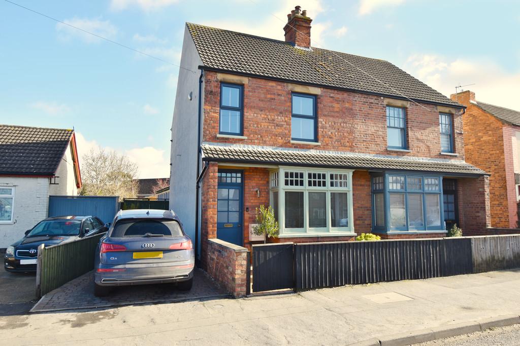 Brackenborough Road, Louth LN11 0AE 3 bed semidetached house for sale