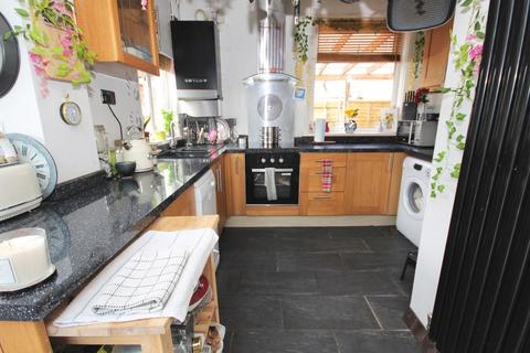 2 bedroom semi-detached house for sale - Park Avenue, Whitchurch, Cardiff