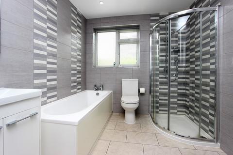 3 Heights Close, Banstead, SM7 1DR