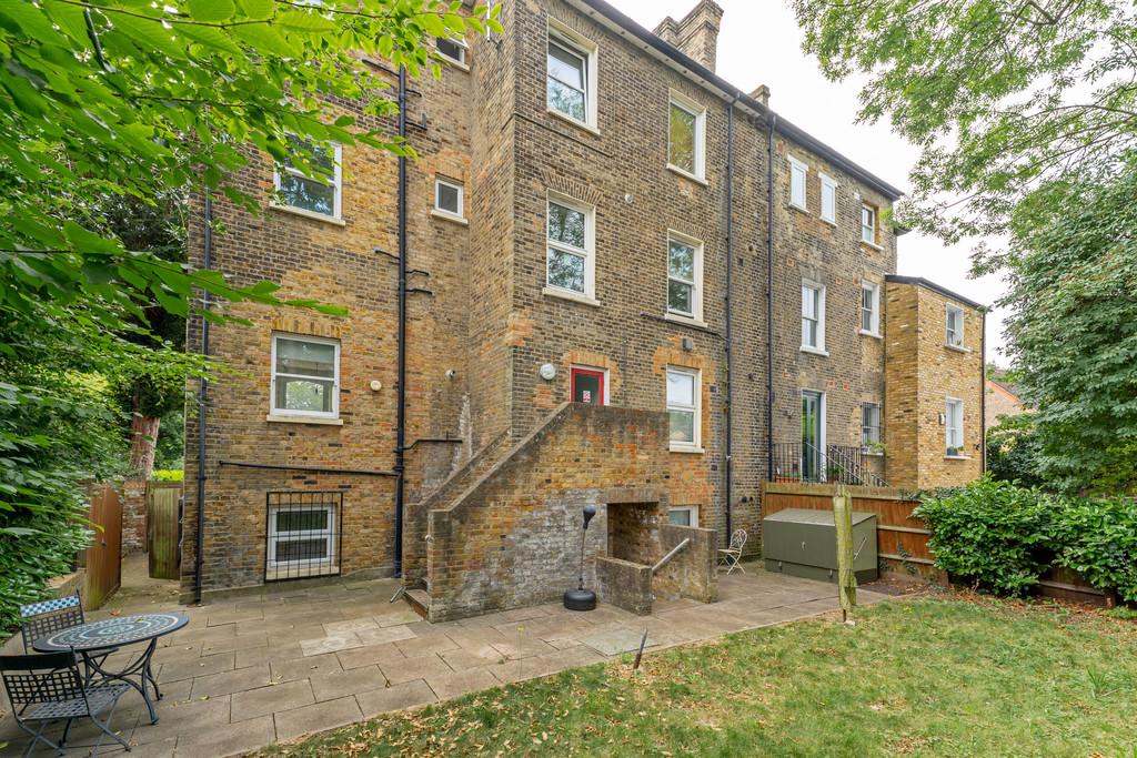 Hermon Hill, Wanstead 1 bed flat for sale £325,000