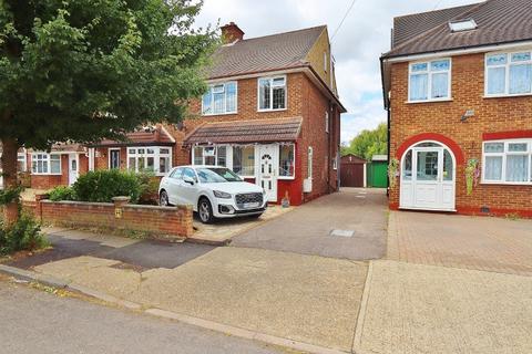 277 Carter Drive, Romford, RM5 2TT