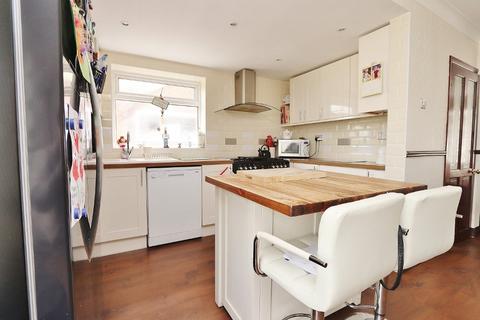 277 Carter Drive, Romford, RM5 2TT