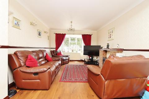277 Carter Drive, Romford, RM5 2TT