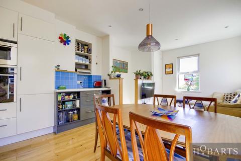 70a Marlborough Road, London, N22 8NN