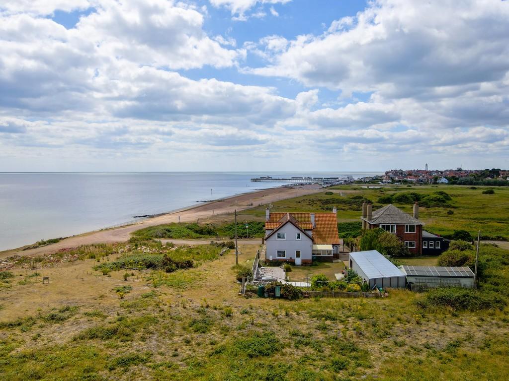 Easton Bavents, Southwold 5 bed detached house for sale £500,000