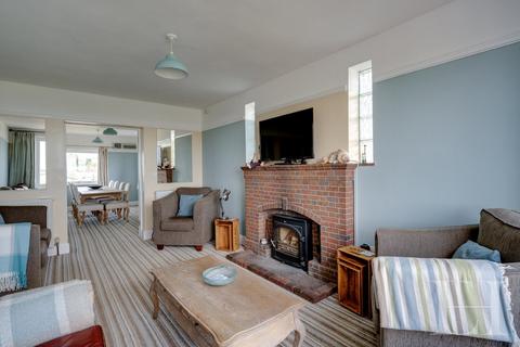 The Ravine The Warren, Easton Bavents, Southwold, IP18 6SU