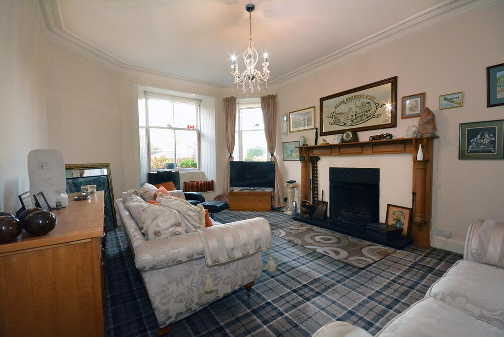 Snowdon Place, Kings Park, Stirling... 4 bed flat £325,000