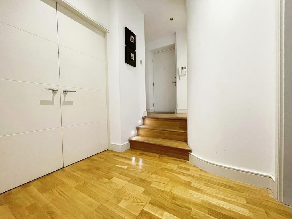 Fc4675c6-Hall 202