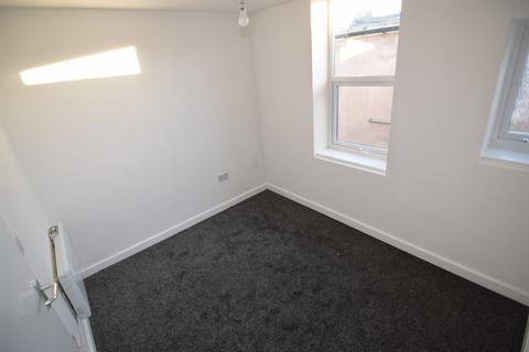 2 bedroom apartment to rent, Warbreck Drive, Blackpool