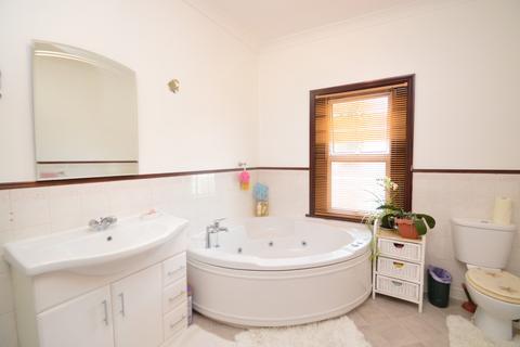 81 Bannockburn Road, London, SE18 1ER