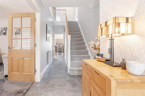 10 Beech Path, East Calder, Livingston, EH53 0FR