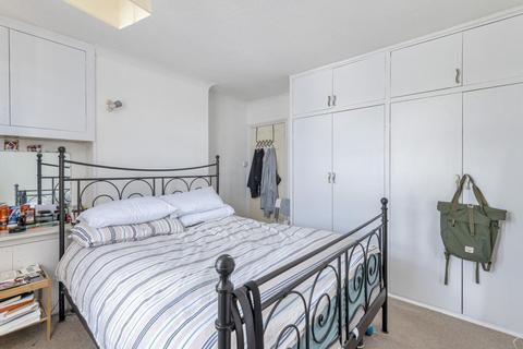 2 Farley Place, London, SE25 5JR