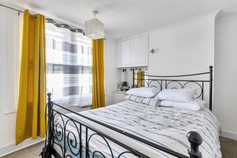 2 Farley Place, London, SE25 5JR