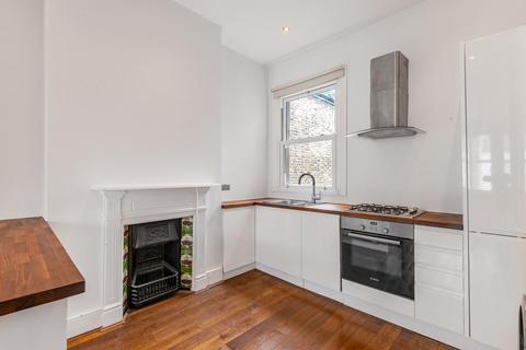 3 bedroom flat for sale - Blakemore Road, Streatham