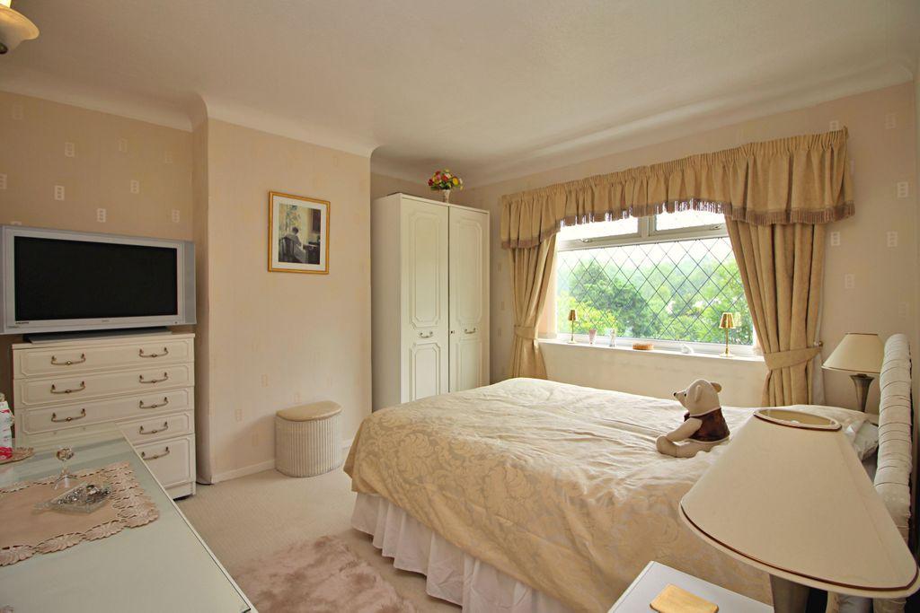 Bedroom 1 (Double)