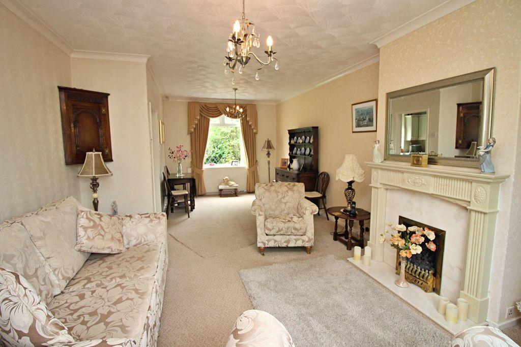 Open Plan Lounge/Dining Room