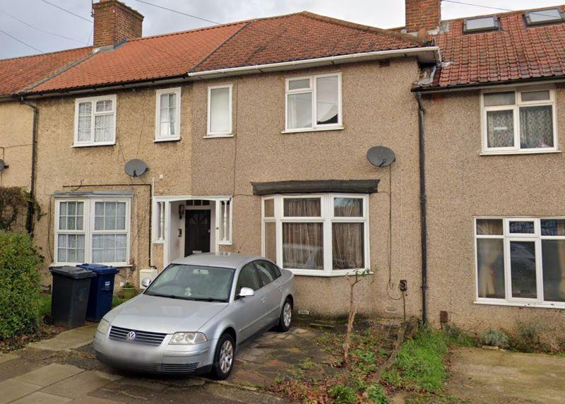 Abbots Road, Edgware 2 bed property £1,500 pcm (£346 pw)