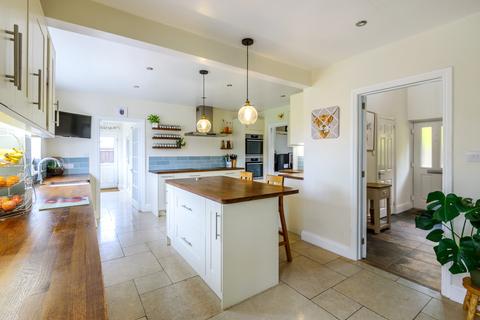 4 bedroom detached house for sale - Lambrook Road, Shepton Beauchamp, Ilminster, Somerset, TA19