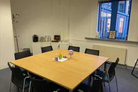 Serviced office to rent, Level Street,Dudley Court South, The Waterfront